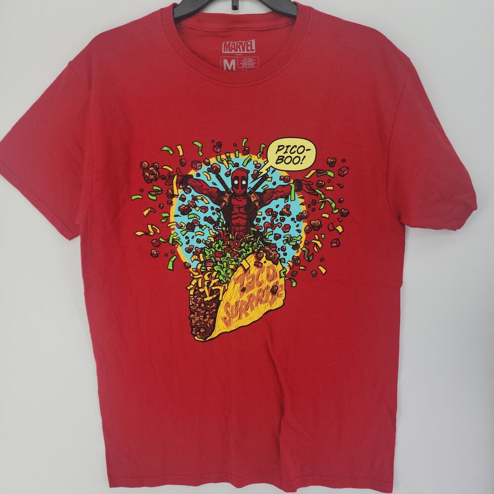 Marvel Deadpool Pico-Boo Taco Red Loot Crate Graphic Tee Sz M
